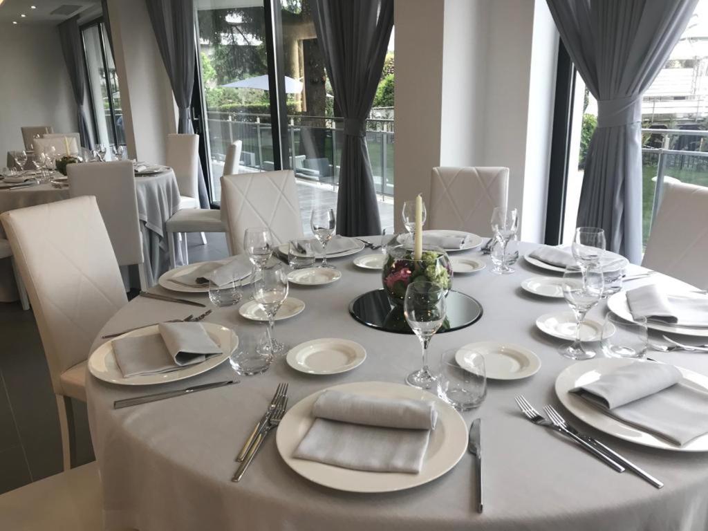 Domus Grand Hotel Ренде Экстерьер фото