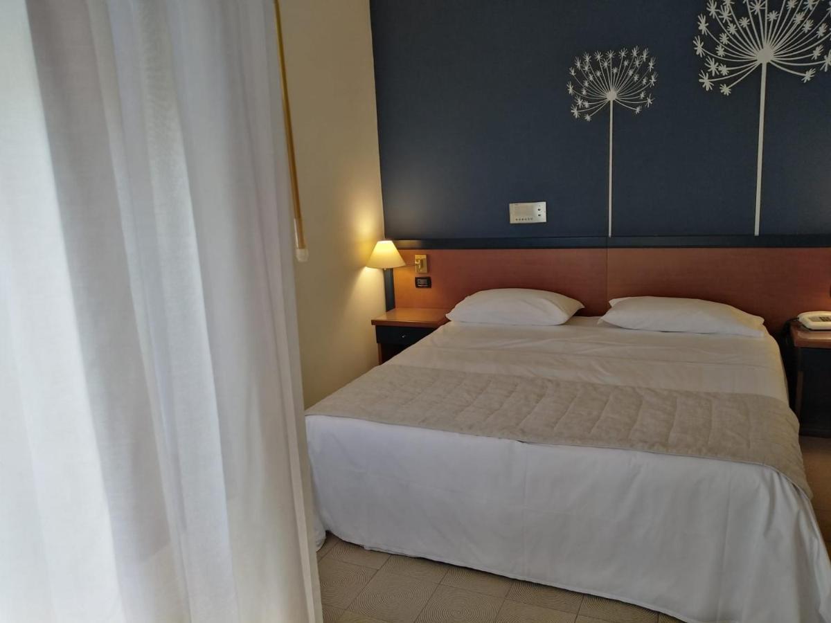 Domus Grand Hotel Ренде Экстерьер фото